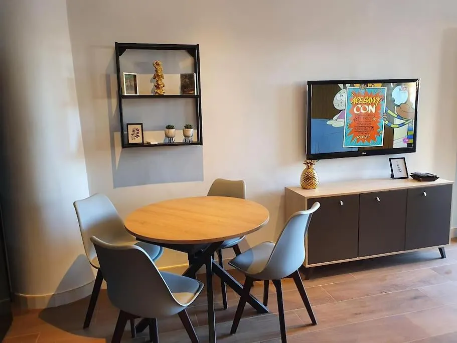 Tu Apartamento Vacacional - Completamente Renovado 50M Playa Fuengirola Apartment