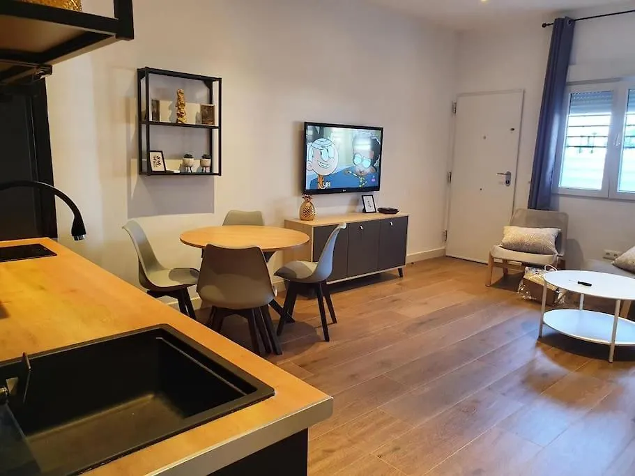 Apartment Tu Apartamento Vacacional - Completamente Renovado 50M Playa Fuengirola Spain